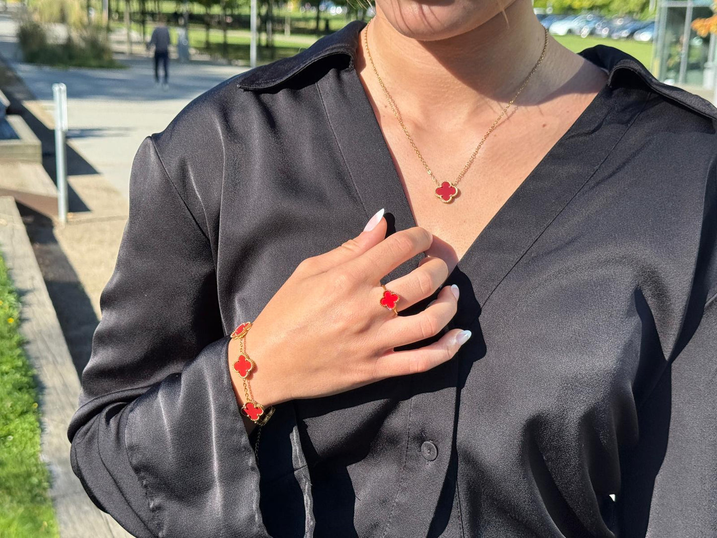 Fyrklöverarmband | Örhängen | Halsband | Ring - Set